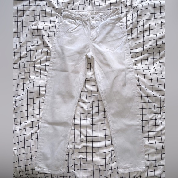 Super Cute White Jeans!! - Picture 3 of 5